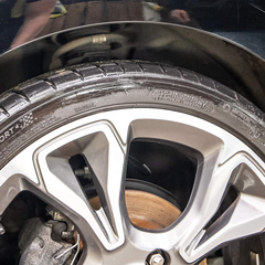 ypergalaktoma-gia-plastika-and-lastikha-detailer-hyper-dressing-meguiars-d17001