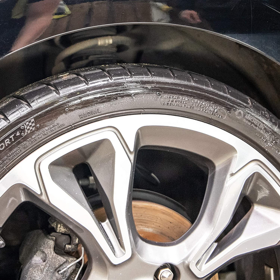 ypergalaktoma-gia-plastika-and-lastikha-detailer-hyper-dressing-meguiars-d17001